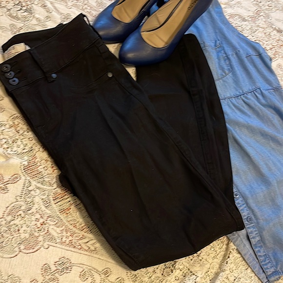 torrid Denim - NWT Torrid Black Jeggings 10T
